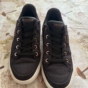 Skechers Black Lace-Up Women's Sneakers